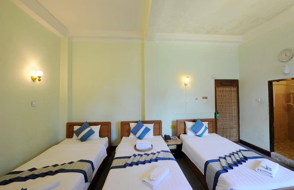 Cinderella Hotel Mawlamyine Kamer foto